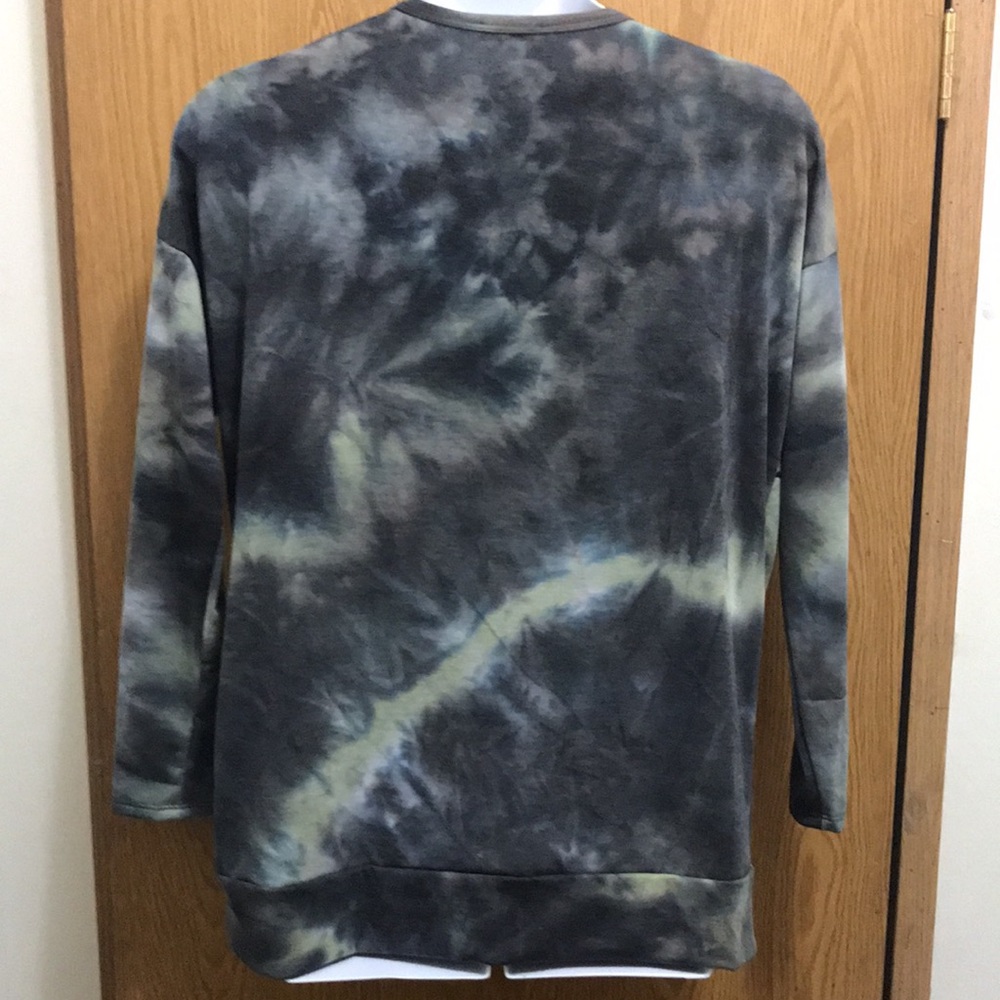 Sold❤️❤️Tie-dye top plus sizes long sleeved shirt 2x - Picture 3 of 15
